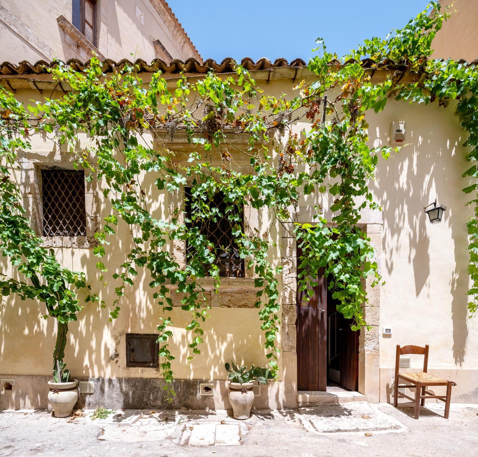 Zioli Bed and Breakfast Noto Exteriör bild
