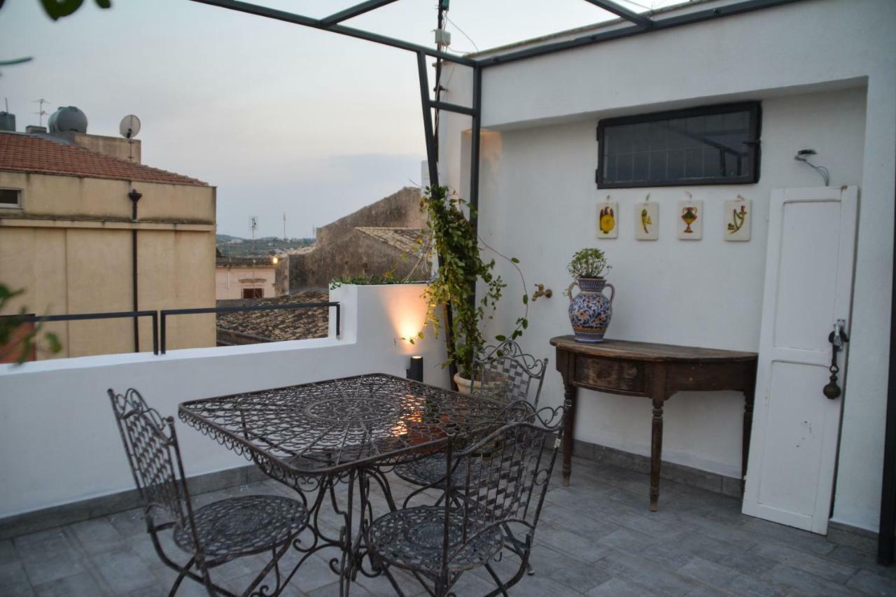 Zioli Bed and Breakfast Noto Exteriör bild