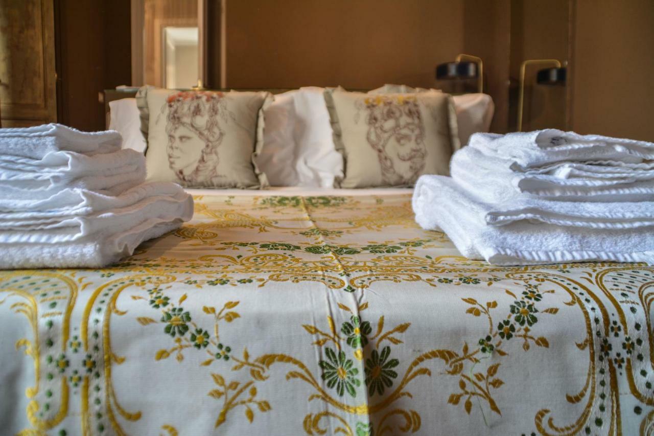Zioli Bed and Breakfast Noto Exteriör bild